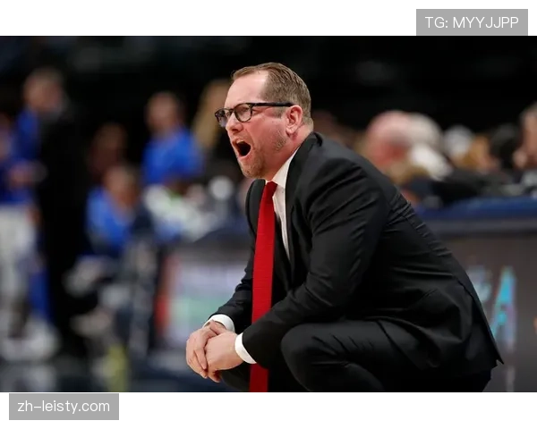 人物特写：UConn主帅丹·赫尔利拒绝NBA天价合同，选择坚守大学篮坛